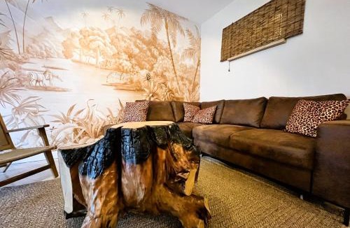 Peyrole House | Le Safari Gîte à thème savane au cœur du Tarn