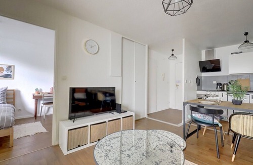 Lalande-Grand Selve Apartment | Le Sahel ~ Parking ~ Patio