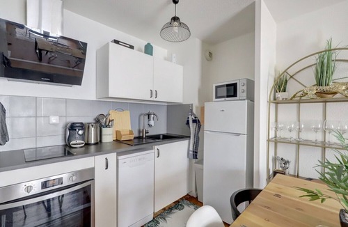 Lalande-Grand Selve Apartment | Le Sahel ~ Parking ~ Patio
