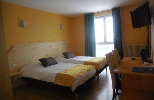 Montmelard Hotel | Le Saint Cyr