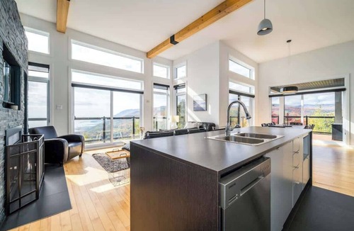 Petite-Riviere-Saint-Francois Ski Chalet | Le Saint-Laurent