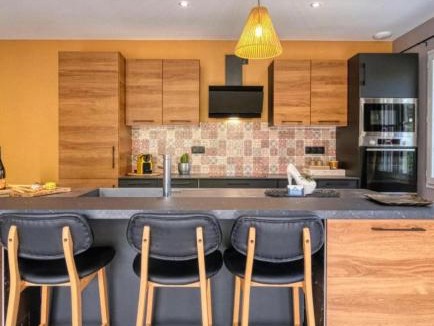 Chatuzange-le-Goubet House | Le Saint Marin