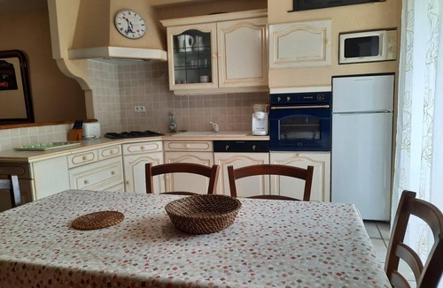 Prusy House | Le Saint Roch - PRUSY