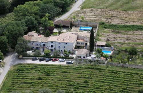 Mirabel-aux-Baronnies Hotel | Le Saint Victor