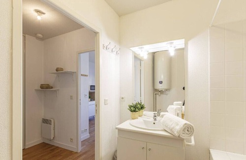 Laval Apartment | Le Salmson - 700m gare - Studio