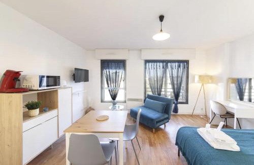 Laval Apartment | Le Salmson - 700m gare - Studio