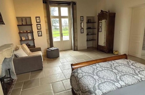 Lureuil Bed & Breakfast | Le Salon at La Brosse Estate – Accessible & Pet-Friendly Countryside Escape