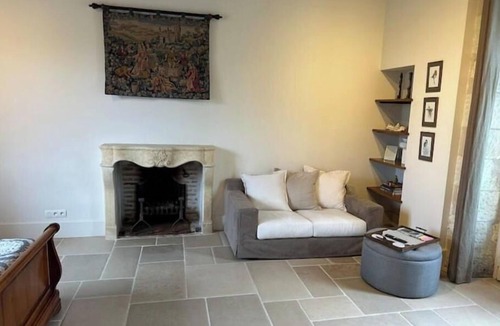 Lureuil Bed & Breakfast | Le Salon at La Brosse Estate – Accessible & Pet-Friendly Countryside Escape