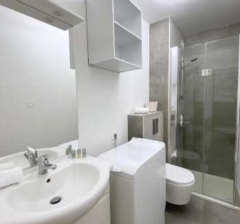 La Grande-Motte Apartment | LE SAOMA, studio cabine, parking privé, climatisation
