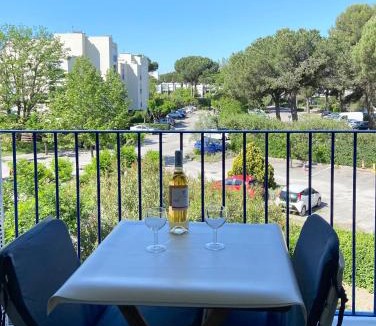 La Grande-Motte Apartment | LE SAOMA, studio cabine, parking privé, climatisation