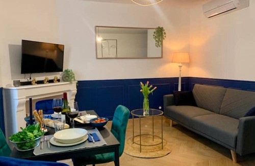 La Gare Apartment | Le Saphir - Appartement Chic à Proximité de la Gare Dans une rue Calme !
