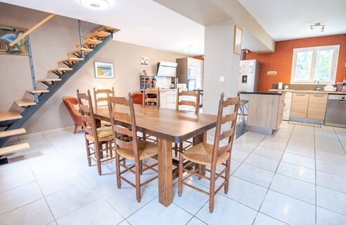 Lussault-sur-Loire Apartment | Le Sapin Parasol - House for 7 people.