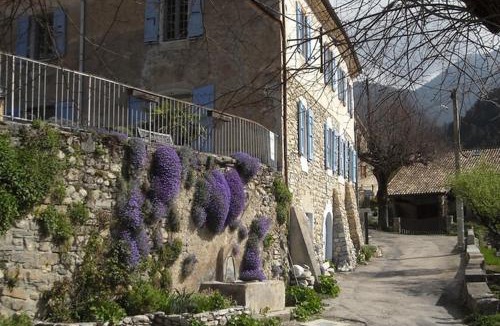 Menee Bed & Breakfast | Le Sareymond