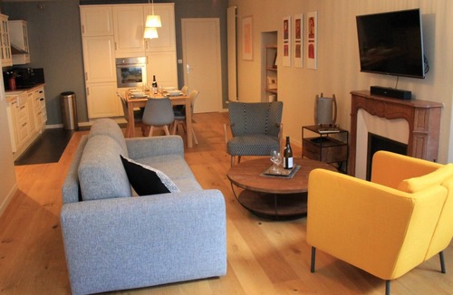 Beaune City Centre Apartment | "Le Sarment, Beaune historic district downtown