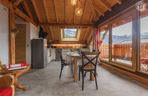 Aiton House | LE Sarto DU Gust - Aiton