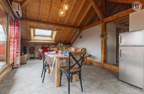 Aiton House | LE Sarto DU Gust - Aiton