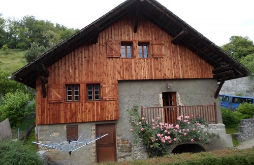 Aiton House | LE SARTOZ - AITON - Gîte