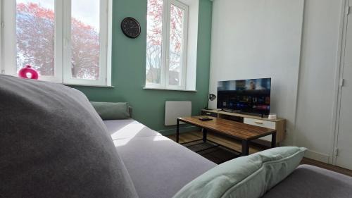 Bourbourg Apartment | Le Sauge - Centre-ville - Parking privé gratuit - Jardin