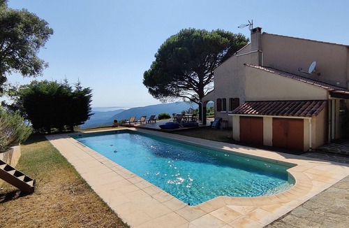 Le Lavandou House | Le Sauvaire panoramic villa.