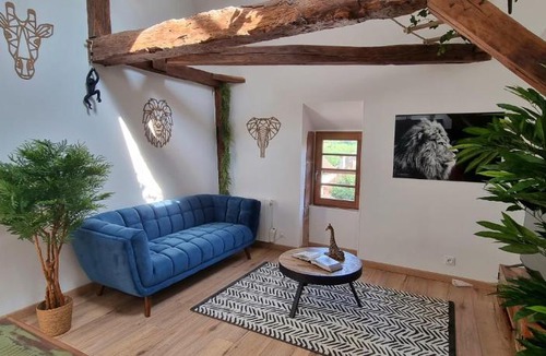 Meyssac Apartment | Le Savane