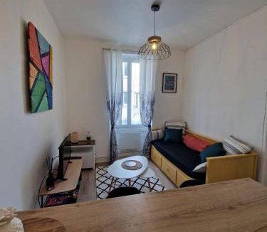 Saint-Nazaire Apartment | Le Savary appart centre-ville près des Chantiers