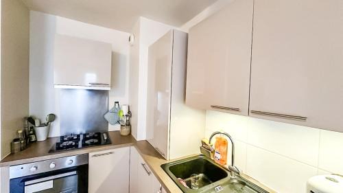 Drancy Apartment | Le Scandi Mix - T3 lumineux, parking et ascenseur