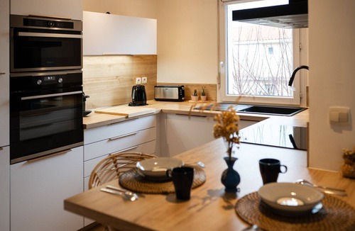 Tarbes Apartment | Le Scandinave ~ Balcony ~ Digital Nomads