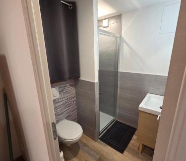 Brioude Apartment | Le Sebastopol- Studio cosy en centre ville de Brioude