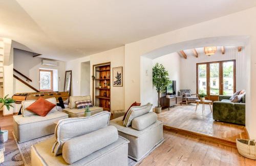 Carcassonne Villa | Le Secret des Remparts - Jacuzzi- Vue Cité - Free Parking - Climatisation