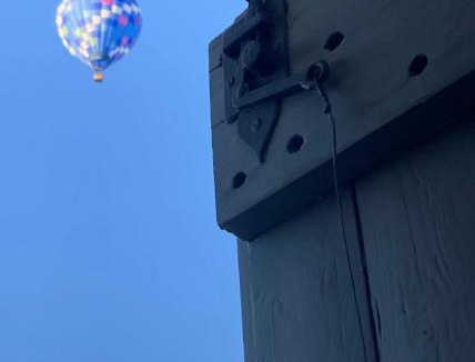 Cordes-sur-Ciel Bed & Breakfast | le secret du chat