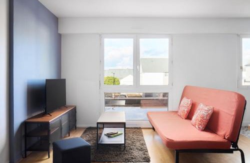 Sautron Apartment | Le Seigneur Des Anneaux- Commodités, Parking & Wifi Fibre