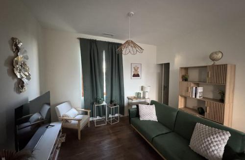 Brive-la-Gaillarde Villa | Le Sejour Pagnon - 3 Chambres