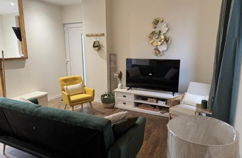 Brive-la-Gaillarde Villa | Le Sejour Pagnon - 3 Chambres