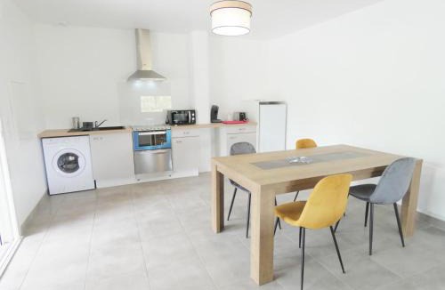 Herm House | Le serai