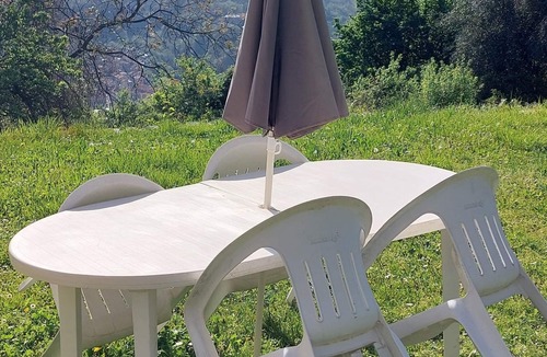 Belvedere Apartment | Le Serre - Studio with large private garden.