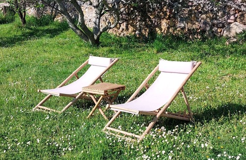 Belvedere Apartment | Le Serre - Studio with large private garden.