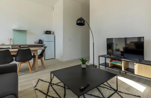 Castelsarrasin Apartment | LE SICRE - T3 confort, centre Castelsarrasin, parking
