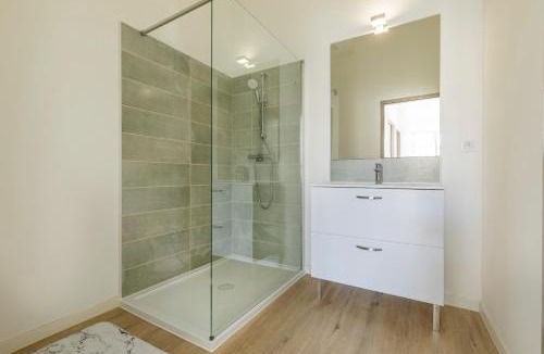 Castelsarrasin Apartment | LE SICRE - T3 confort, centre Castelsarrasin, parking