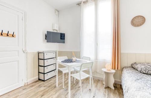 Dreux Apartment | Le Signature Studio