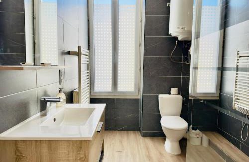 Cognac Apartment | Le Simplicity - Hyper Centre Cognac - wifi - stationnement