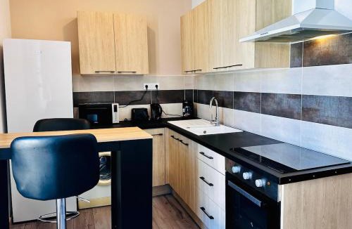 Cognac Apartment | Le Simplicity - Hyper Centre Cognac - wifi - stationnement