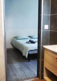 Cognac Apartment | Le Simplicity - Hyper Centre Cognac - wifi - stationnement