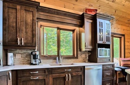 La Peche Ski Chalet | Le Sinclair chalet getaway