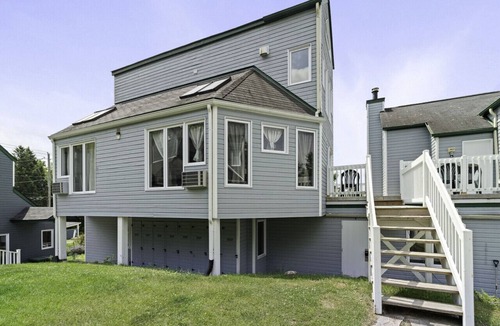 Mont-Tremblant Pedestrian Village Condo | Le Skieur by Suite Spot