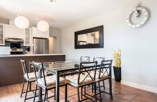 Plateau Mont Royal Apartment | Le SKY : Spacious Apartment in the Heart of the Plateau with Private Deck