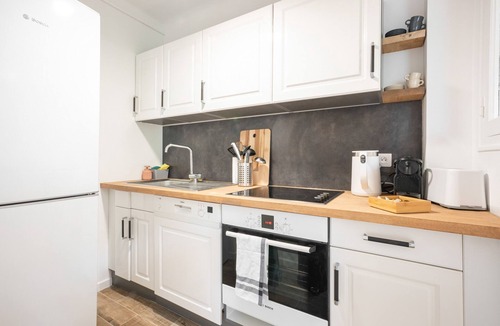 Cannes Apartment | Le Smile
