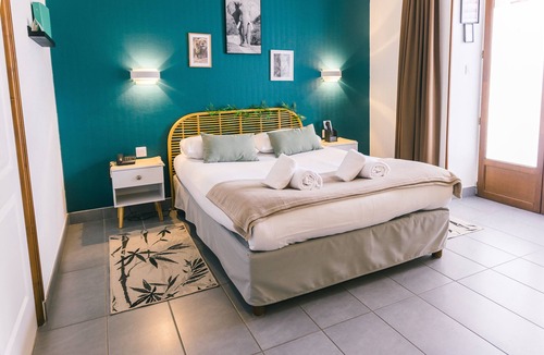 Montigny-la-Resle Hotel | Le Soleil D'or