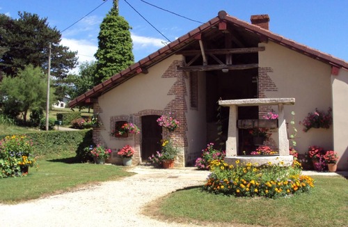 Saint-Etienne-du-Bois House | Le Soleil Levant - Saint-etienne-du-bois