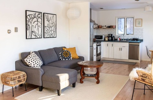 Hollowville House | Le Soleil Suite - Cozy Mtn Views 10 Min To Hudson