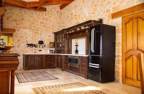 Montlaux Apartment | Le Sommet de la Tour, Vue, Calme et Chevaux